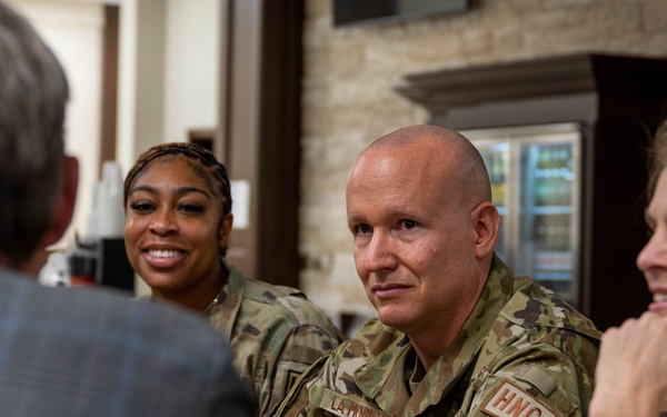 U.S. mayors visit deployed Airmen