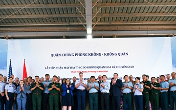 COMPACAF Historic T-6C Aircraft Delivery to Vietnam official ceremony group photo