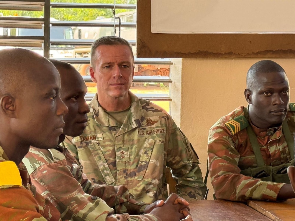 Maj. Gen. Ekman Visits Benin