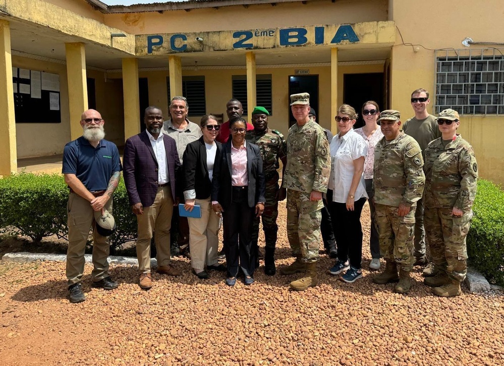 Maj. Gen. Ekman Visits Benin
