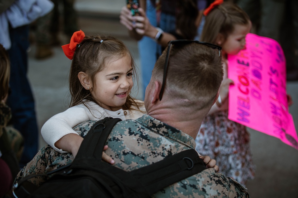 VMM-165 (Rein.) Arrives Home From Deployment