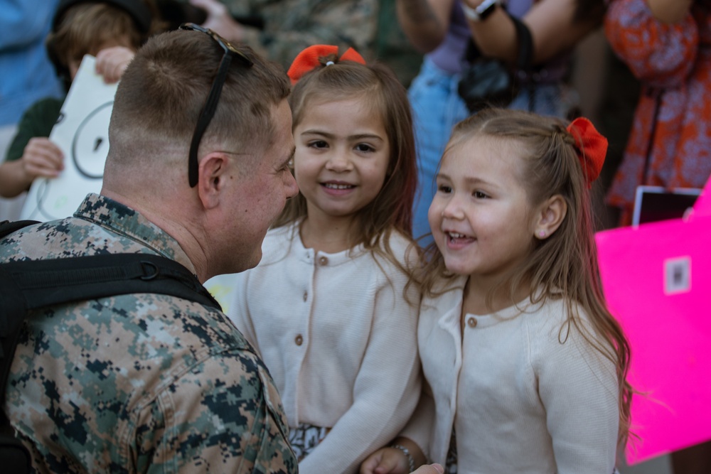 VMM-165 (Rein.) Arrives Home From Deployment