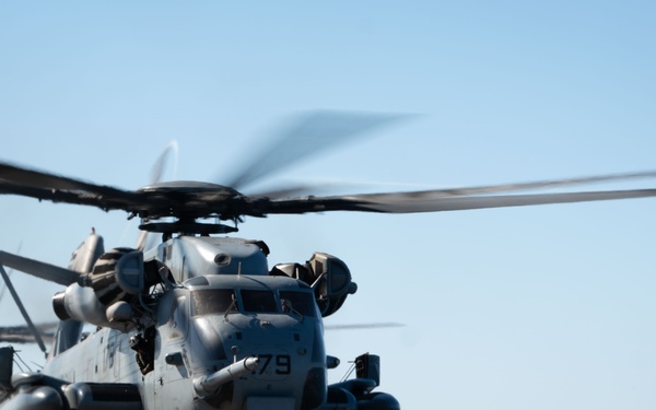 VMM 165 departs Boxer