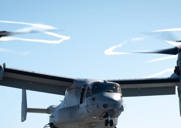 VMM 165 departs Boxer