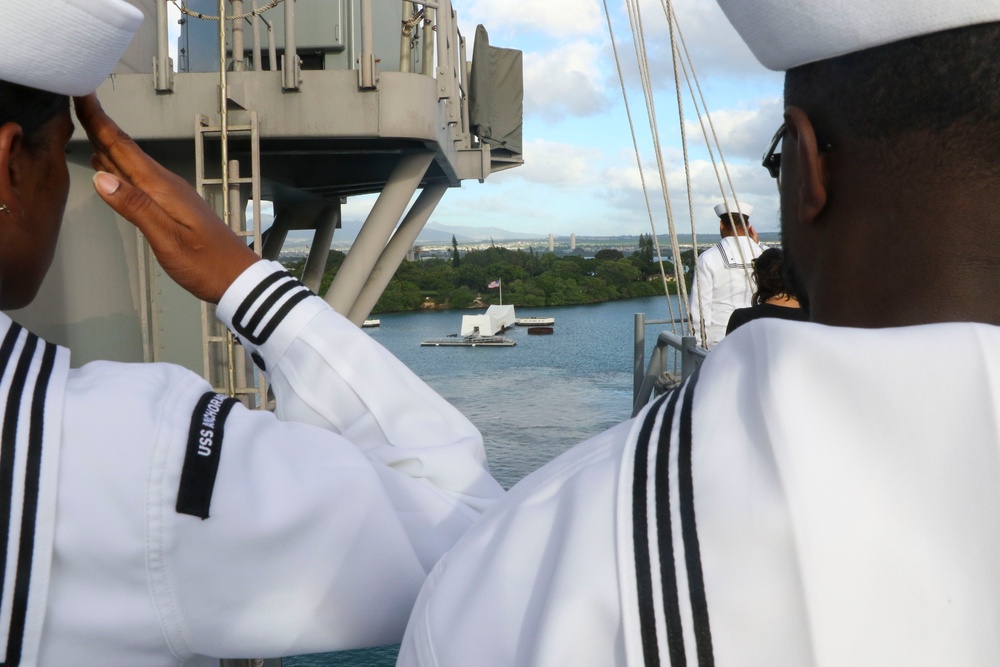 Boxer Renders Honors to USS Arizona Memorial