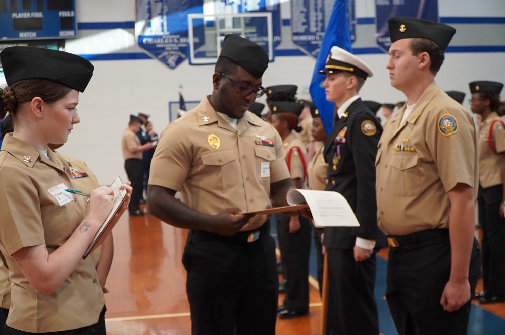 NWS Yorktown Sailors volunteer at York High School during annual NJROTC event