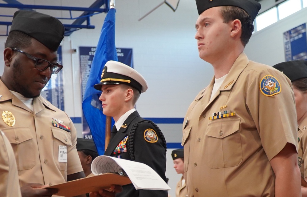 NWS Yorktown Sailors volunteer at York High School during annual NJROTC event