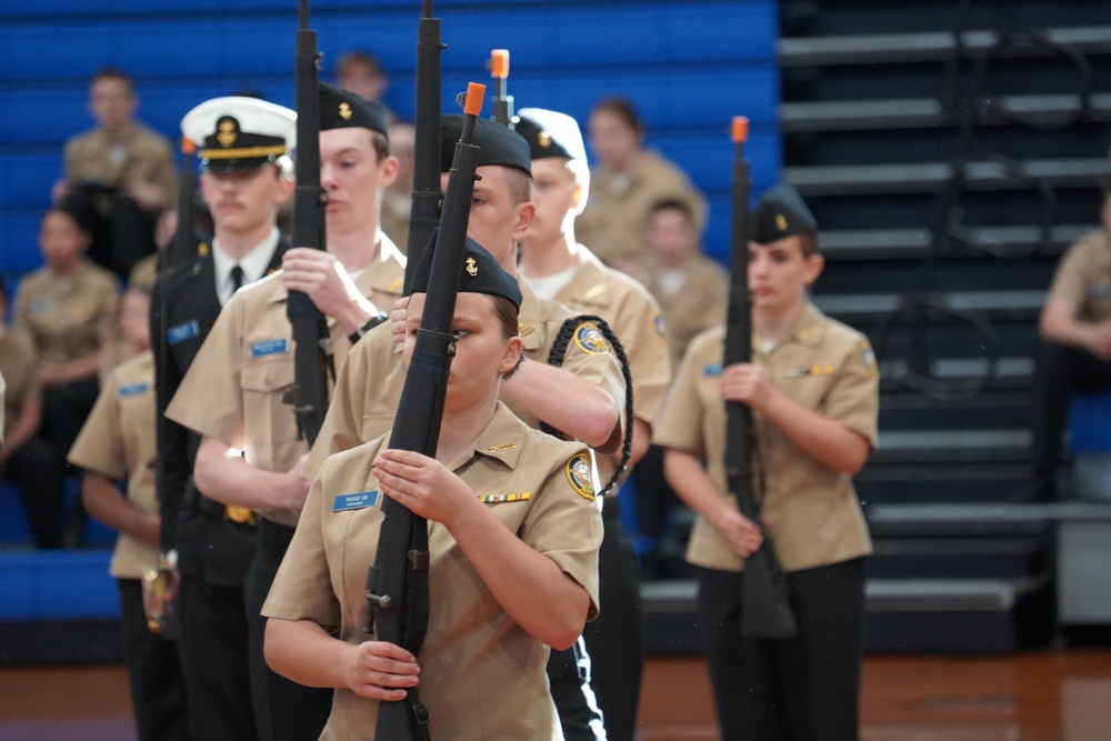 NWS Yorktown Sailors volunteer at York High School during annual NJROTC event