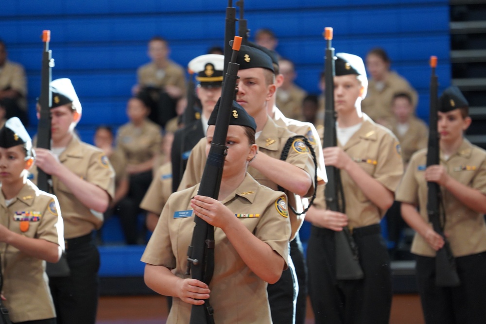 NWS Yorktown Sailors volunteer at York High School during annual NJROTC event