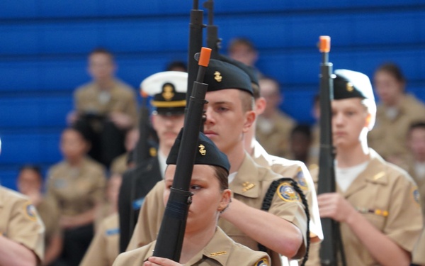 NWS Yorktown Sailors volunteer at York High School during annual NJROTC event