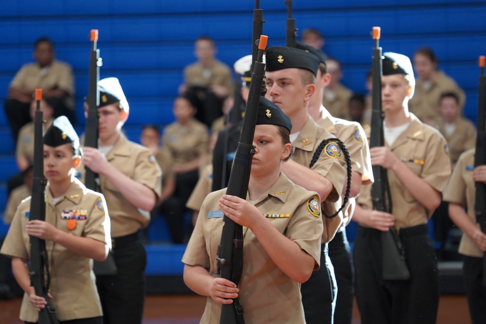 NWS Yorktown Sailors volunteer at York High School during annual NJROTC event