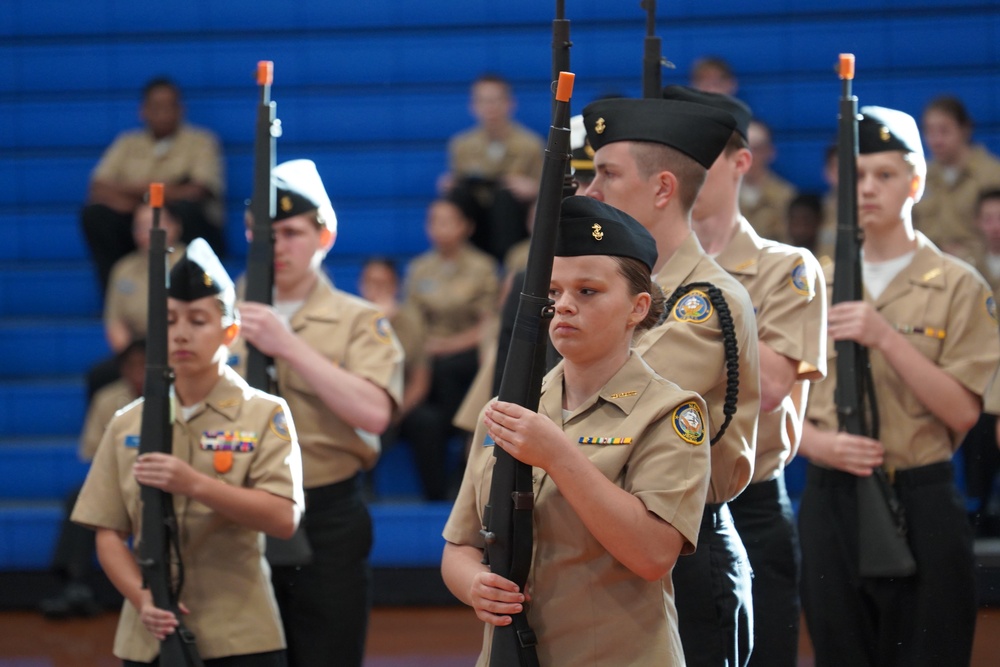 NWS Yorktown Sailors volunteer at York High School during annual NJROTC event