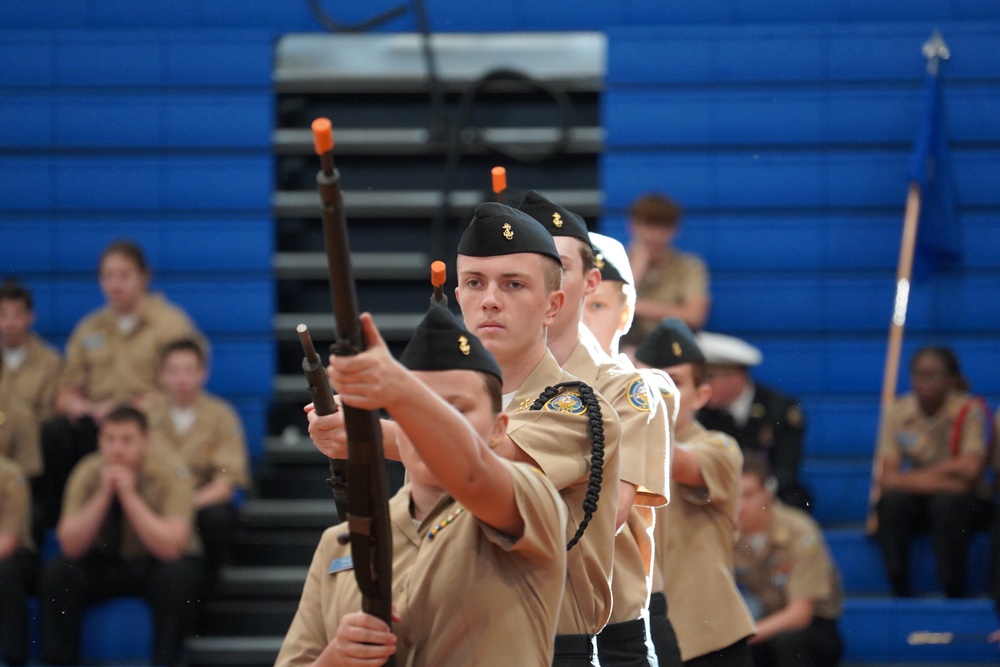 NWS Yorktown Sailors volunteer at York High School during annual NJROTC event