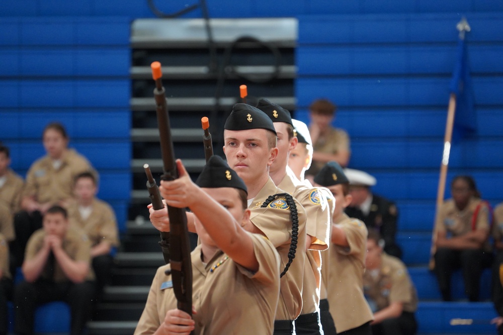 NWS Yorktown Sailors volunteer at York High School during annual NJROTC event