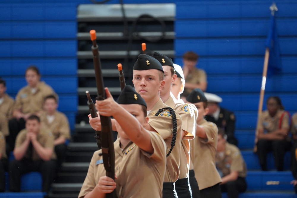 NWS Yorktown Sailors volunteer at York High School during annual NJROTC event