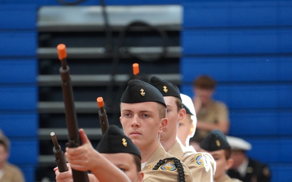 NWS Yorktown Sailors volunteer at York High School during annual NJROTC event