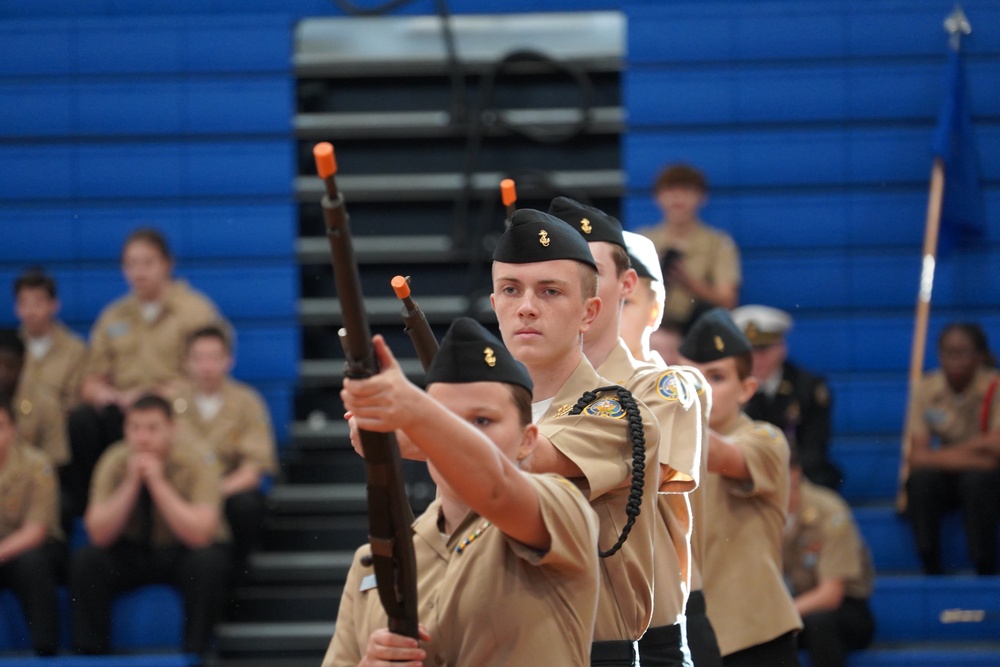 NWS Yorktown Sailors volunteer at York High School during annual NJROTC event