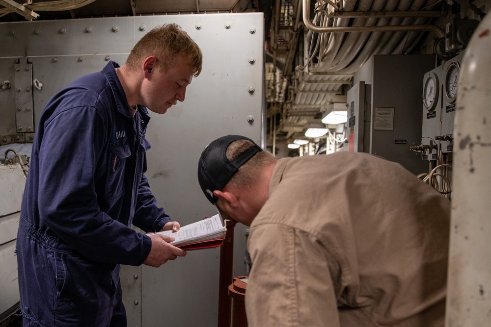 Engineering Training Team Drill Aboard the USS Cole