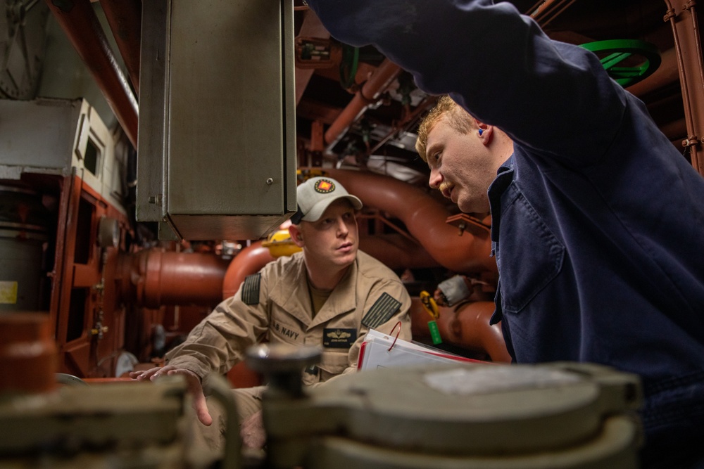 Engineering Training Team Drill Aboard the USS Cole