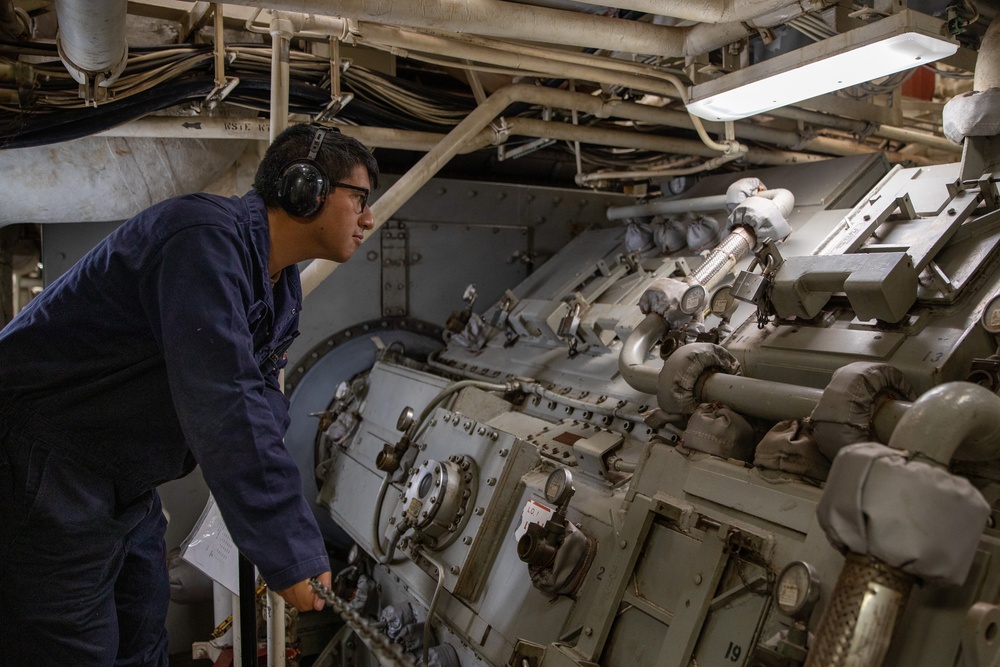 Engineering Training Team Drill Aboard the USS Cole