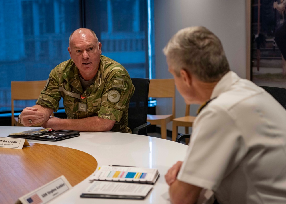 Commander, U.S. Pacific Fleet Visits New Zealand