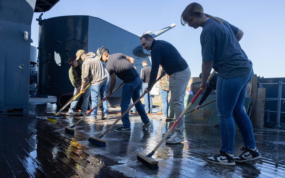 Swabbin' The Deck: 2d Marine Division Sailors Community Relations Event