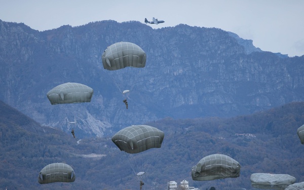 Paratroopers from the 173rd Airborne Brigade conduct a routine jump in Aviano