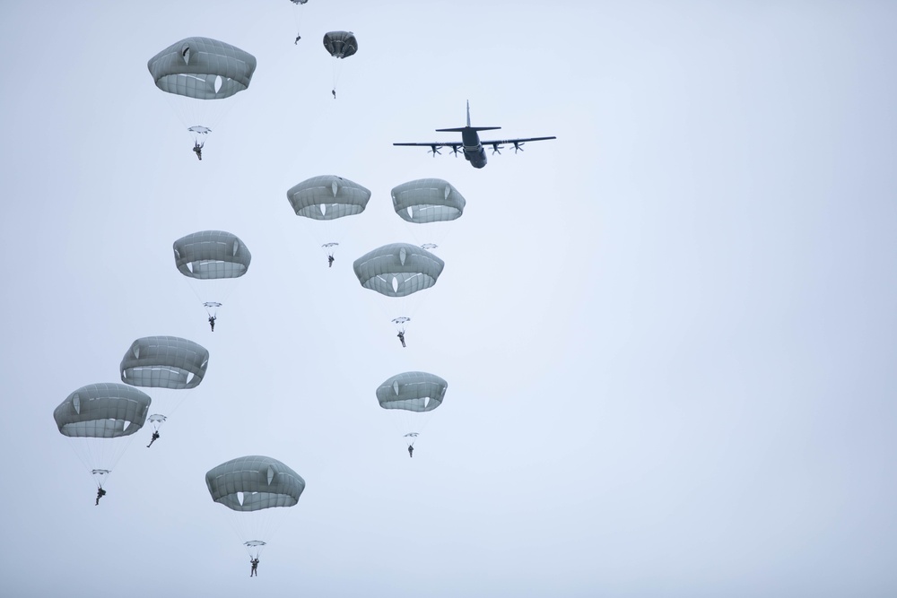 Paratroopers from the 173rd Airborne Brigade conduct a routine jump in Aviano