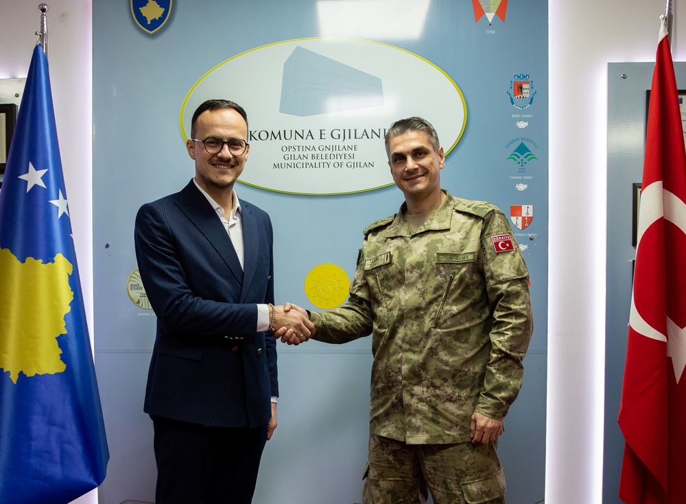 KFOR RC-E Deputy Commander Meets with Mayor of Gjilan, Kosovo