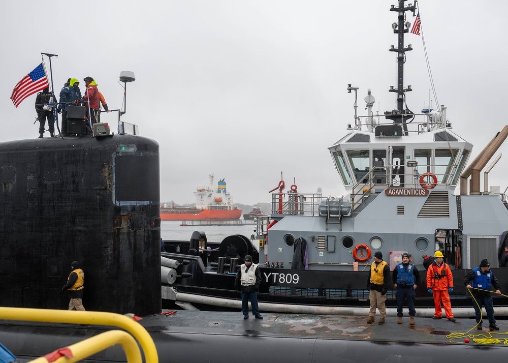 USS Hampton (SSN 767) Arrives at Portsmouth Naval Shipyard