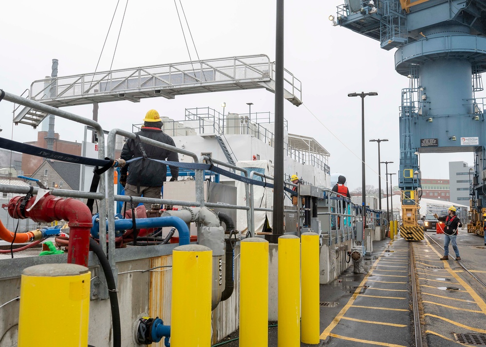 USS Hampton (SSN 767) Arrives at Portsmouth Naval Shipyard