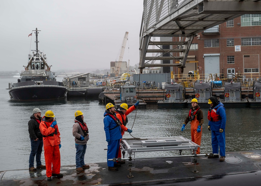 USS Hampton (SSN 767) Arrives at Portsmouth Naval Shipyard