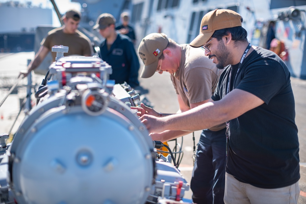 USS Sampson (DDG 102) Gets a Ship Groom at Naval Surface Warfare Center, Port Hueneme Division