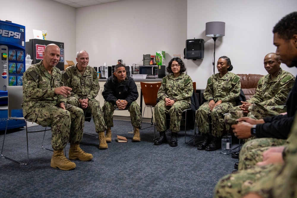 Vice Chief of Naval Operations visits Recruit Training Command