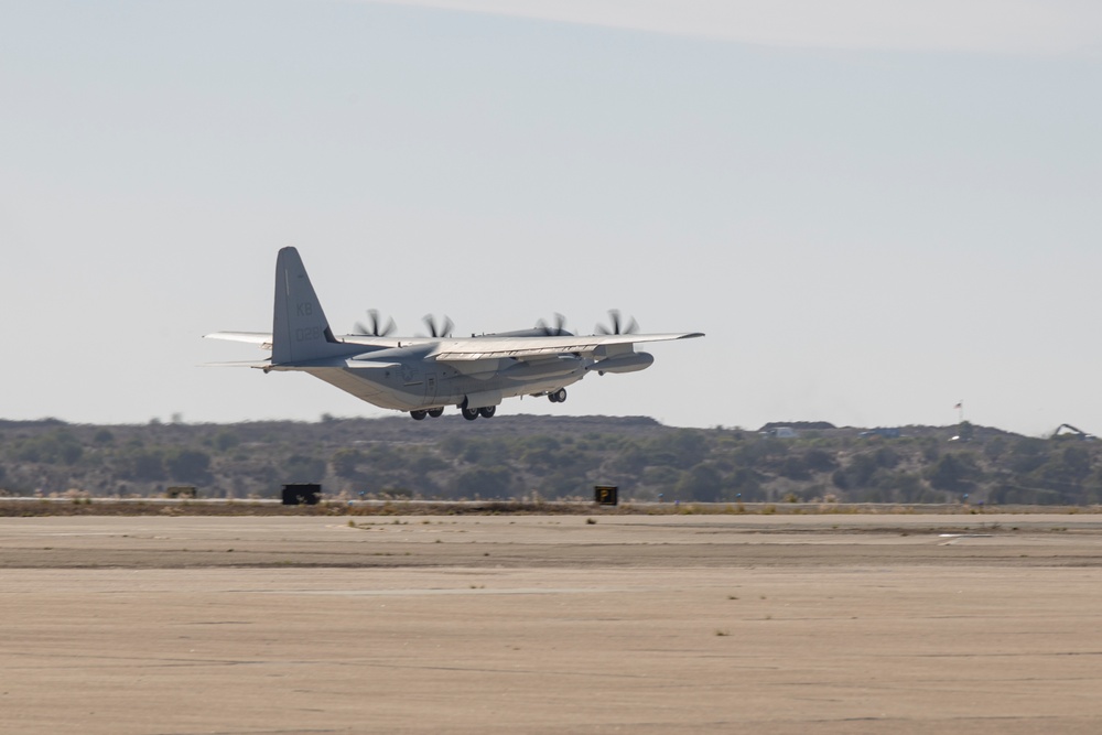 Third and 1st Marine Aircraft Wings work together to relocate F-35 trainer from San Diego to Japan