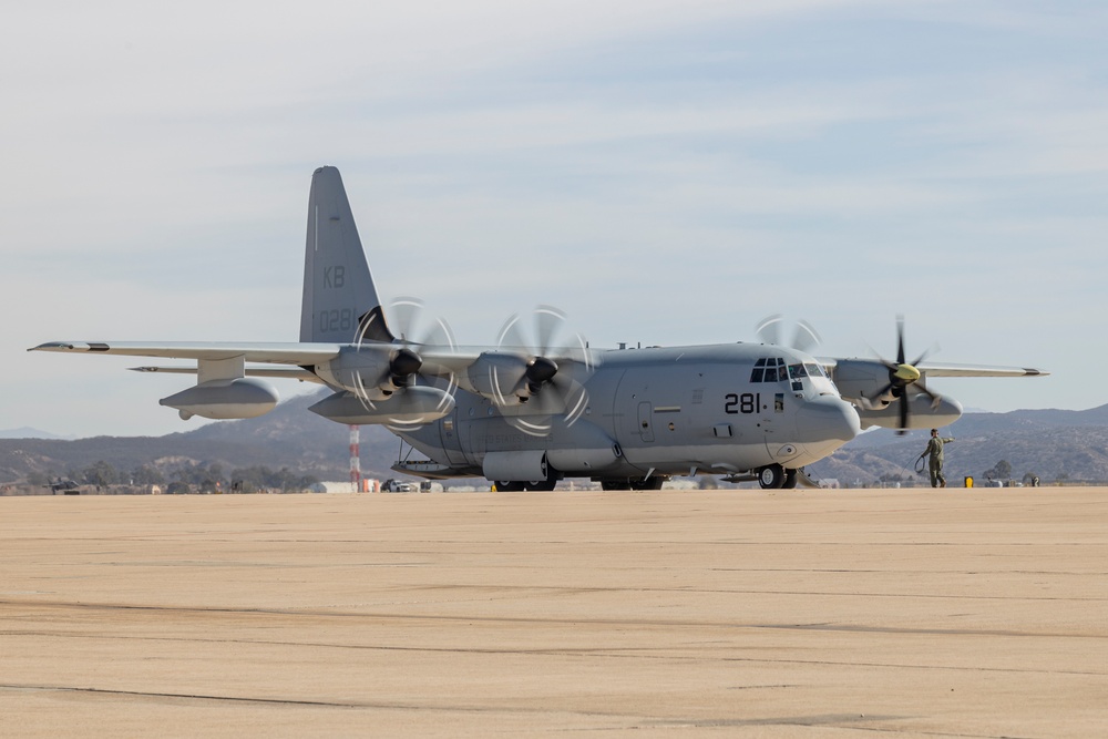 Third and 1st Marine Aircraft Wings work together to relocate F-35 trainer from San Diego to Japan