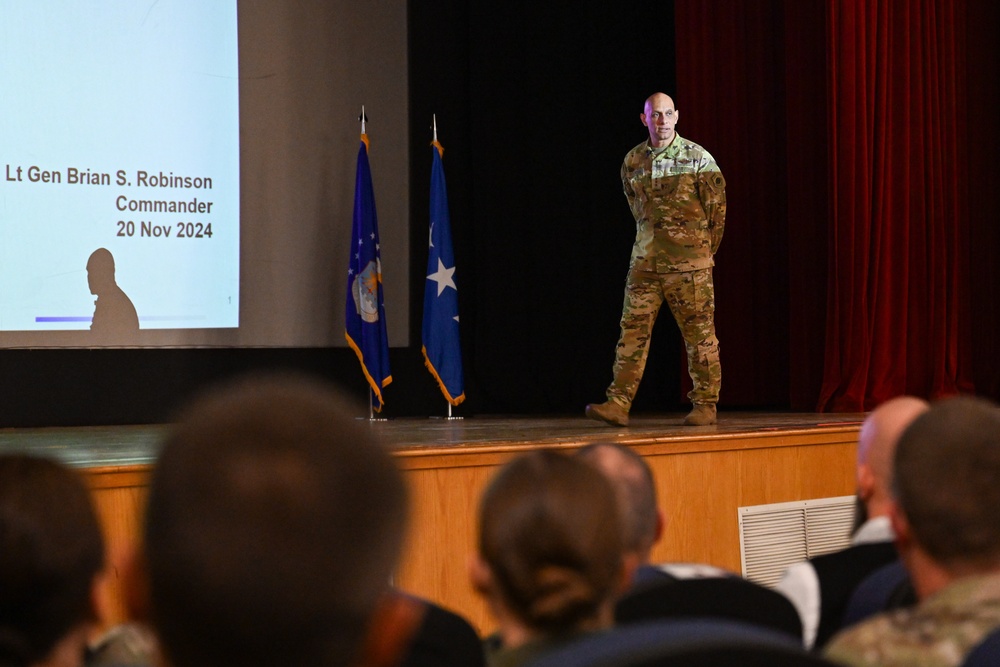 AETC commander highlights mission success during Altus AFB visit