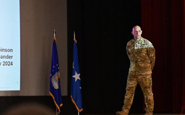 AETC commander highlights mission success during Altus AFB visit