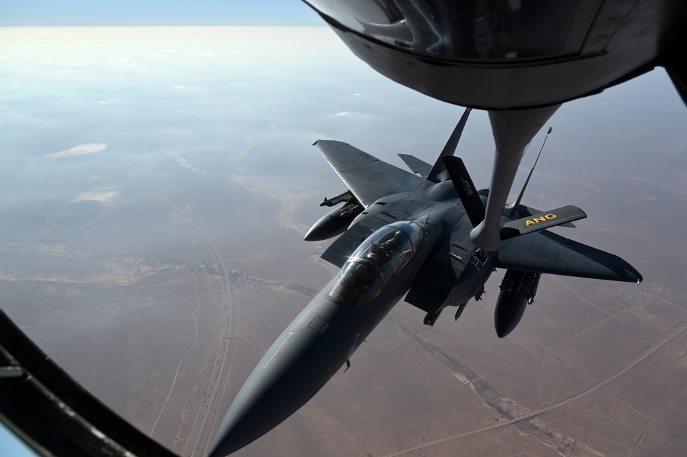 U.S. B-52H, F-15Es conduct patrols in support of OIR