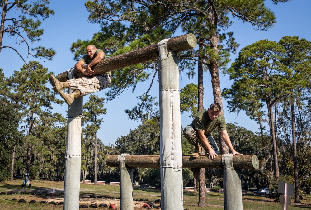 MAG-31 NCOs complete Confidence Course