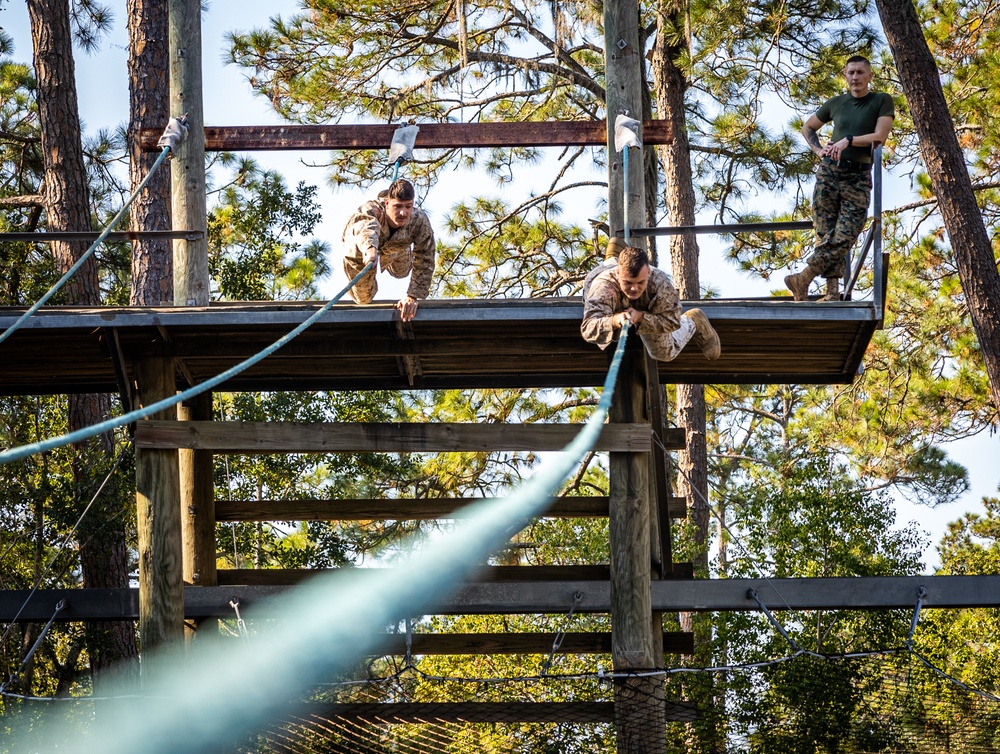 MAG-31 NCOs complete Confidence Course