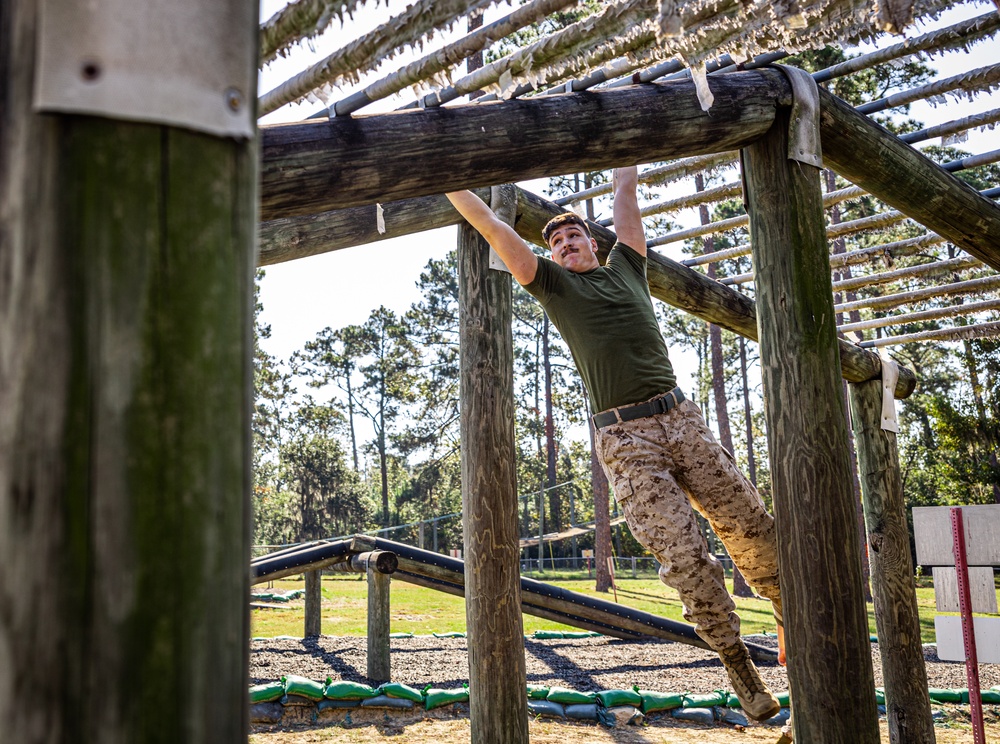 MAG-31 NCOs complete Confidence Course