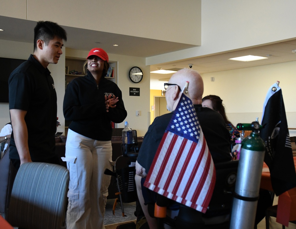 YTC Commander and Soldiers visit Veterans home