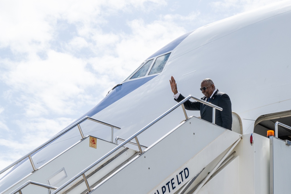 Secretary Austin departs Fiji, arrives at Joint Base Andrews