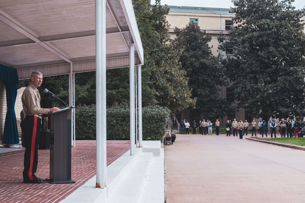 Commandant, Gen. Smith, Attends Pentagon Cake Cutting