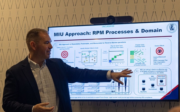 SES Aaron Tooke meets with MIU leadership