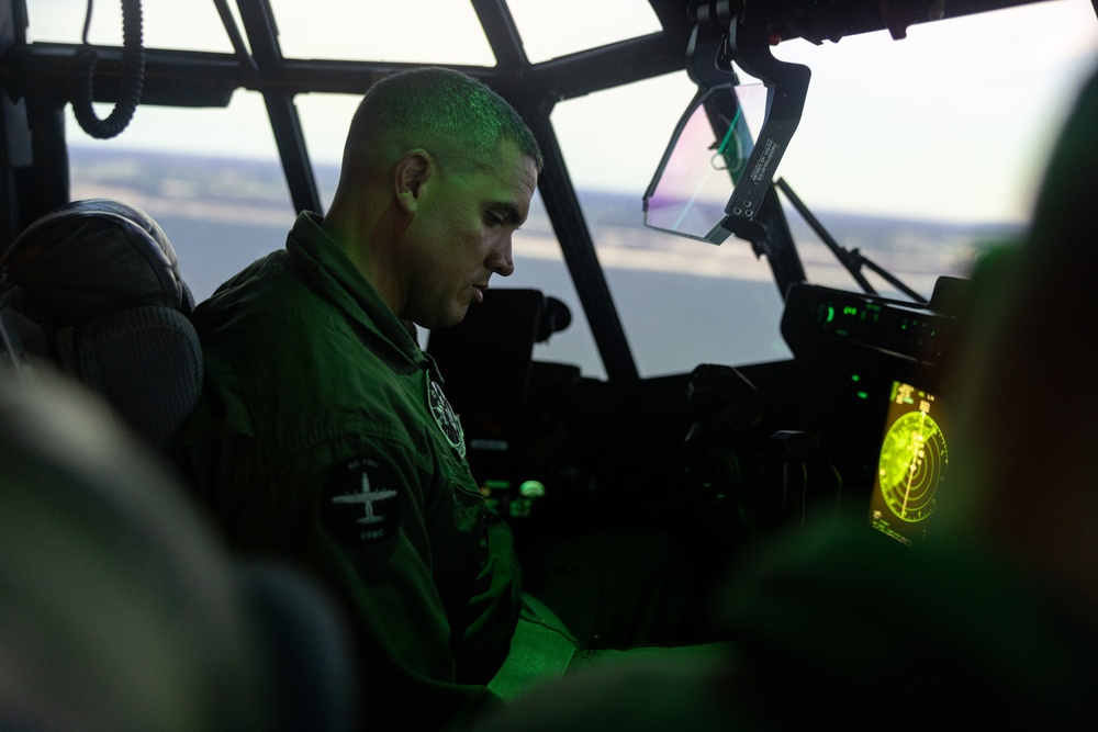 KC-130J Fleet Replacement Detachment utilizes KC-130J simulator