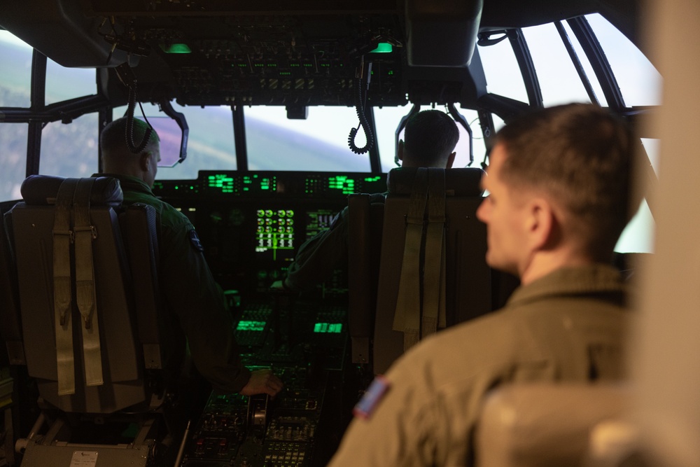 KC-130J Fleet Replacement Detachment utilizes KC-130J simulator