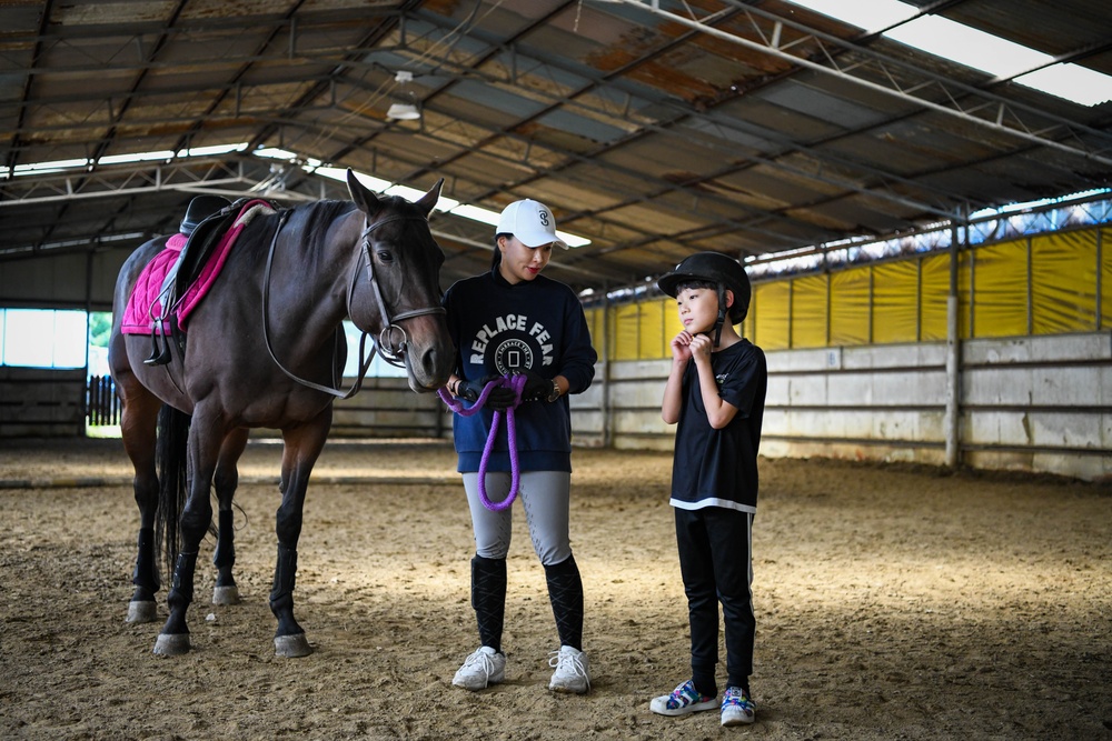 Volunteer Day at Grace Stables Korea