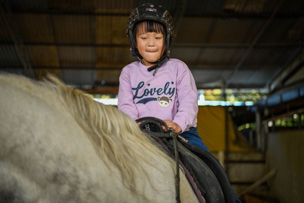 Volunteer Day at Grace Stables Korea